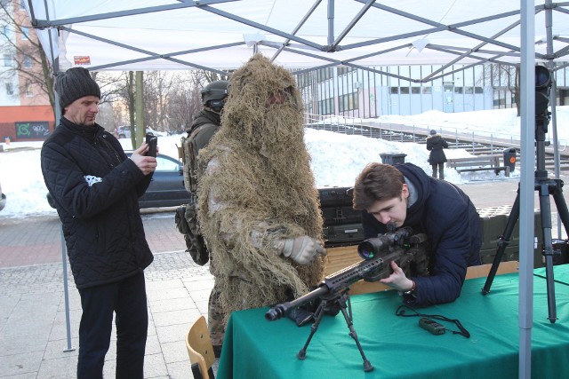 Na pikniku militarnym w Katowicach witamy amerykańskich żołnierzy