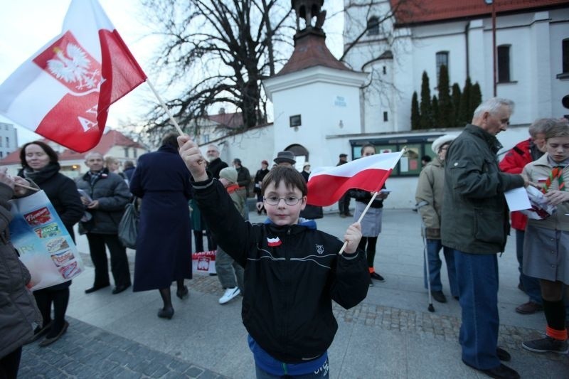 W środę o godz. 19 odbył się Marsz pamięci ofiar katastrofy...