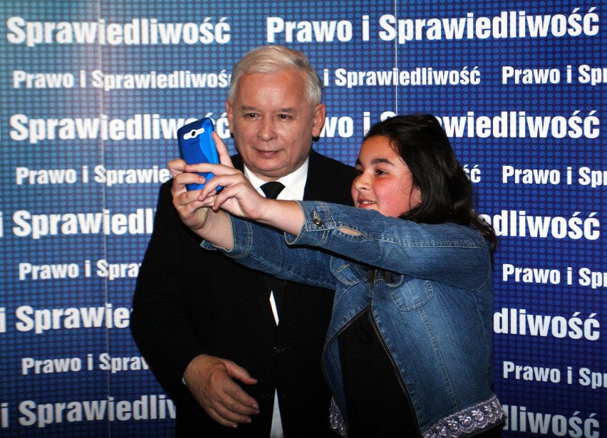 Jarosław Kaczyński na konwencji przedwyborczej w Nowym Sączu [ZDJĘCIA, WIDEO]