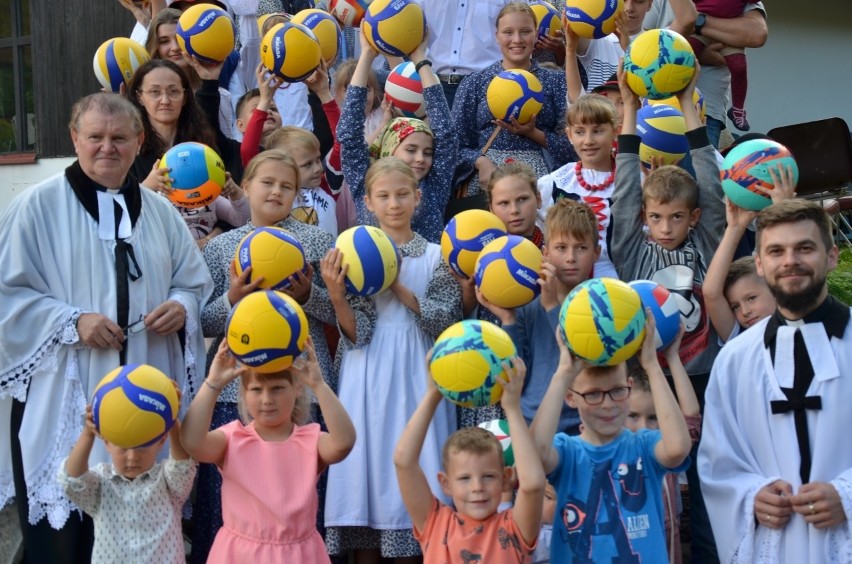 Niecodzienne nabożeństwo odbyło się dzisiaj w niedzielę 12...