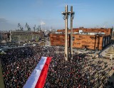 Manifestacja KOD dla Wałęsy w Gdańsku - "Polska murem za Wałęsą" [WIDEO, ZDJĘCIA]
