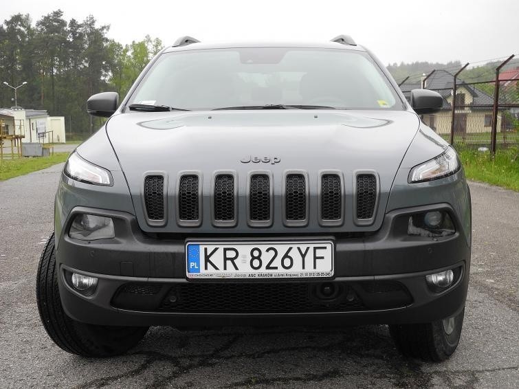 Pierwsza jazda: nowy Jeep Cherokee - SUV po rewolucyjnej...