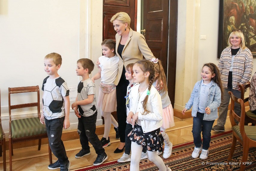 Niecodzienna wizyta w Pałacu Prezydenckim. Uchodźcy skorzystali z zaproszenia Pierwszej Damy