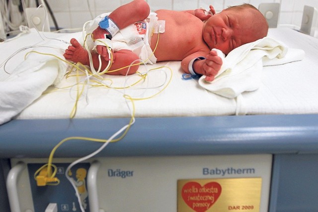 Szpital w Lubaczowie w 2014 roku otrzymał sprzęt wykorzystywany na oddziale neonatologicznym, wart 117,5 tys. zł. W ubiegłym roku urodziło się tutaj ponad 420 dzieci.