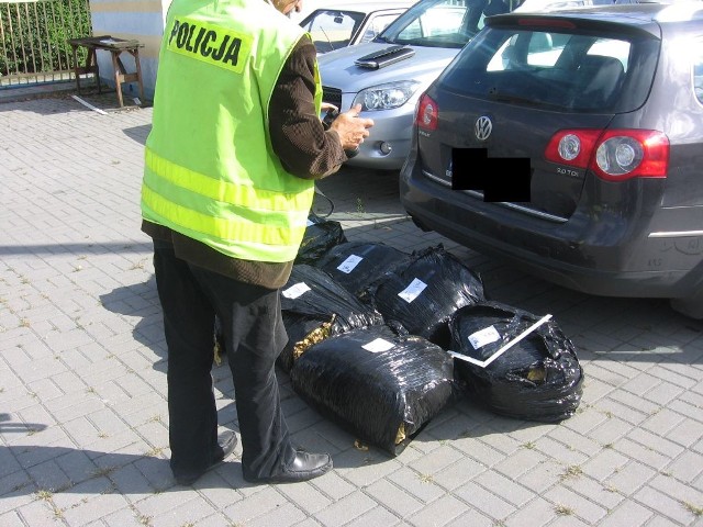 Policjanci z Golubia-Dobrzynia przechwycili blisko 40 kg tytoniu.