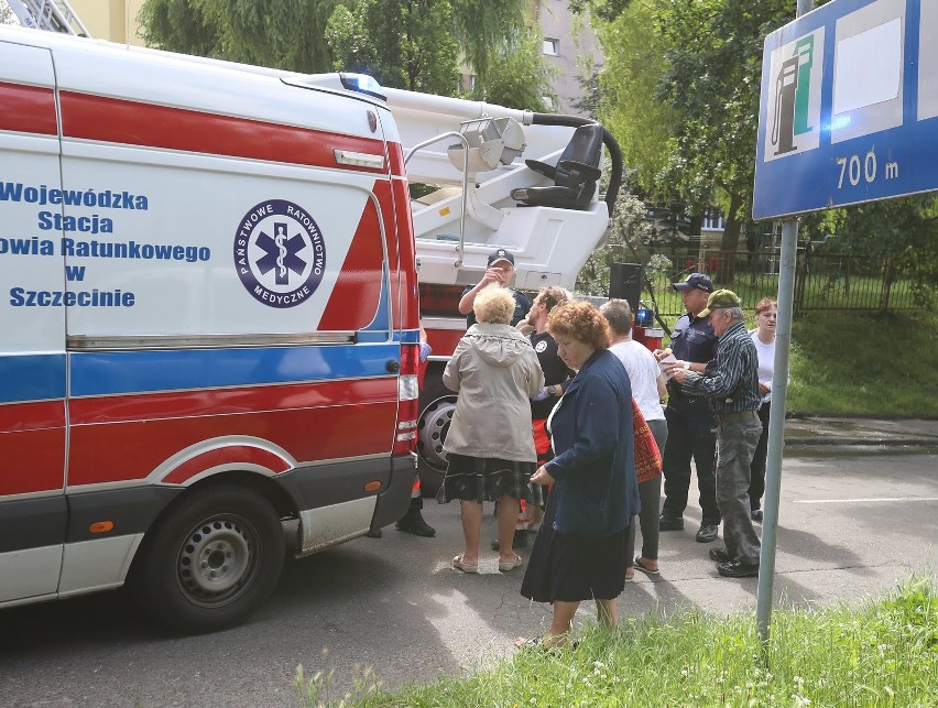 Wybuch gazu przy ul. Ofiar Oświęcimia w Szczecinie. Osiem osób poszkodowanych [wideo, zdjęcia]