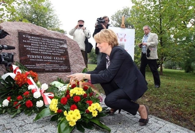 Siedem lat temu prezydent Hanna Zdanowska odsłoniła pamiątkowy głaz