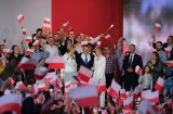 Andrzej Duda tuż po ogłoszeniu wyników drugiej tury wyborów prezydenckich. Zobacz zdjęcia!