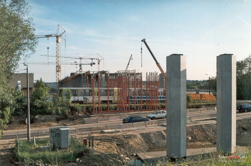 2009 r., estakada nad ulicą Kosmonautów. Budowa AOW, widok w...