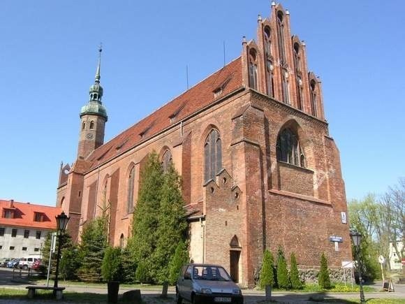 Zainteresowani pomocą  proszeni są o kontakt z siedzibą Caritas parafii św. Jacka przy ul. Kościelnej w Słupsku.