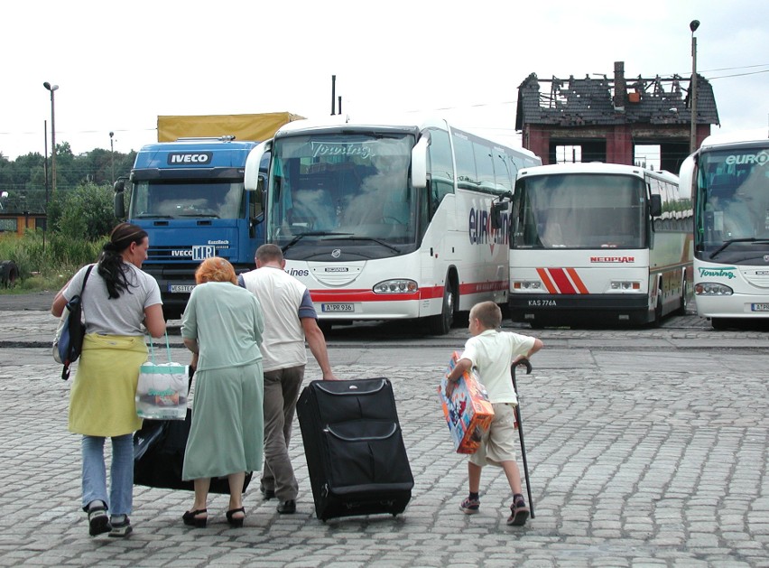 Dworzec autobusowy na placu przy Sądowej w Katowicach,...