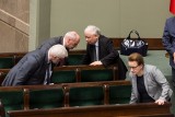 Szefowie partii nagminnie opuszczają posiedzenia sejmowych komisji. J. Kaczyński - 49 nieobecności!