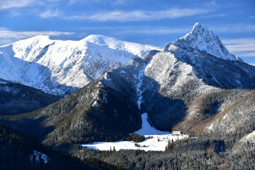 Tatry są piękne i majestatyczne zimą. Koniecznie zobaczcie [ZDJĘCIA Z LOTU PTAKA]