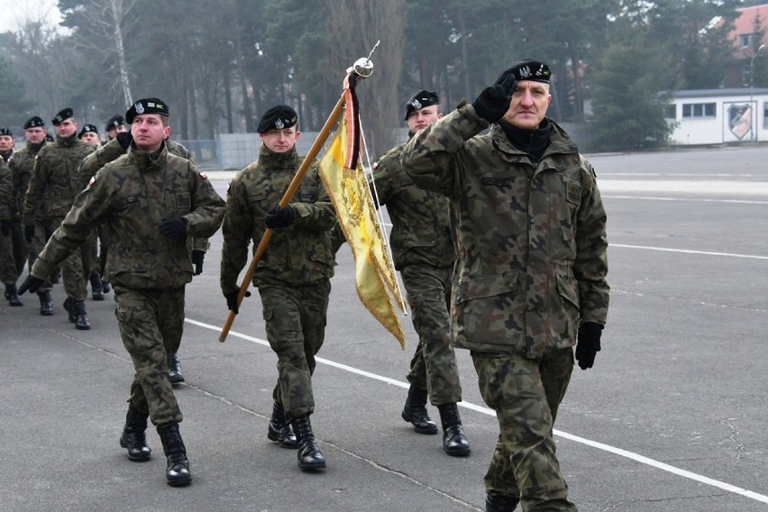 Przysięga wojskowa żołnierzy szkolenia podstawowego w Świętoszowie