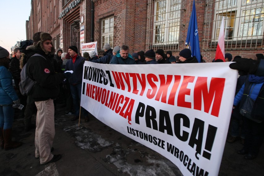 Protest listonoszy na ul. Krasińskiego we Wrocławiu