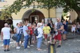 Gorąca sobota w Sandomierzu. Wysoka temperatura nie zniechęciła turystów. Zobacz zdjęcia 