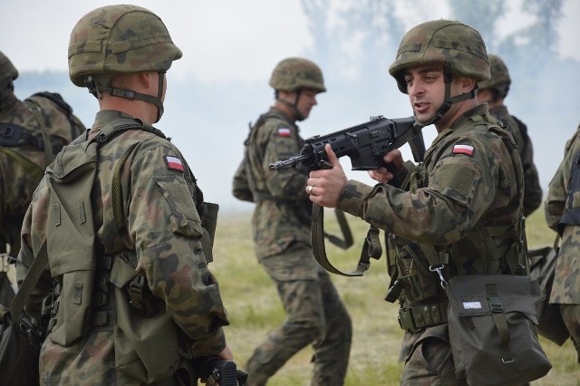 Walka żołnierzy z niżańskiego garnizonu na poligonie w Nisku