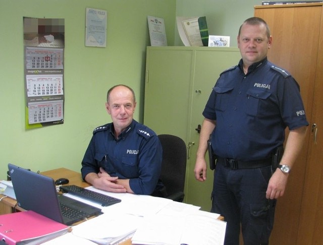 Asp. sztab. Aleksander Puszczewicz i mł. asp. Grzegorza Caban.