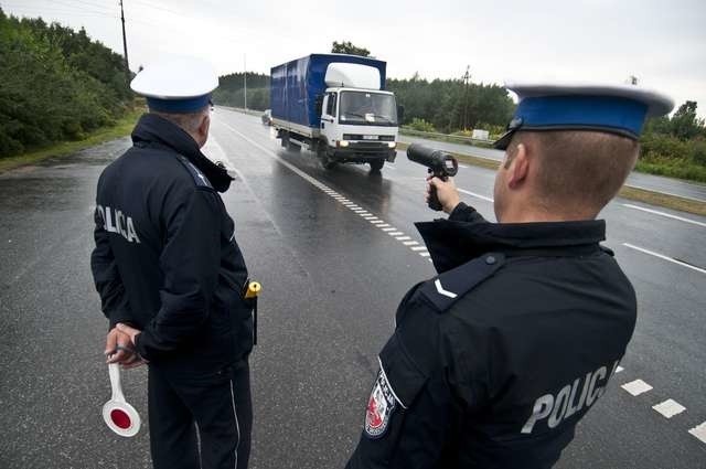 Przepisy, które pozwolą policji na zatrzymanie „prawka” za przekroczenie prędkości o 50km/h mogą wejść w życie w tym roku