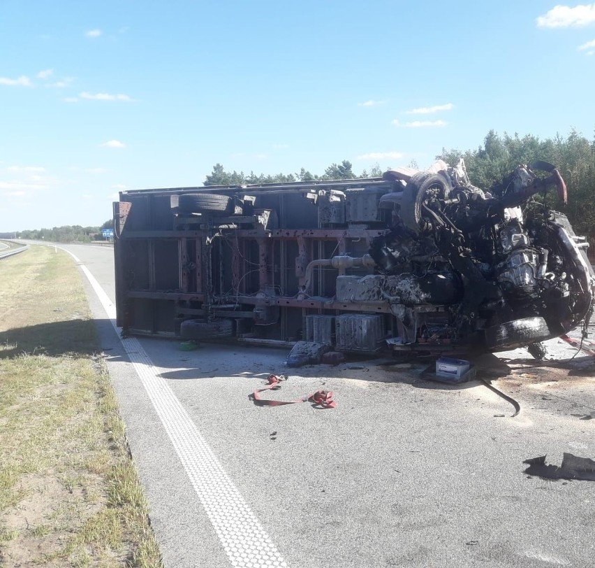 W piątek doszło do dwóch wypadków na drodze S8 w Łódzkiem. O...