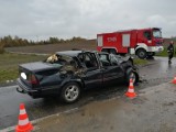 Wypadek w Koniecwałdzie. Zderzenie samochodu z traktorem na DK 55, są ranni [ZDJĘCIA]