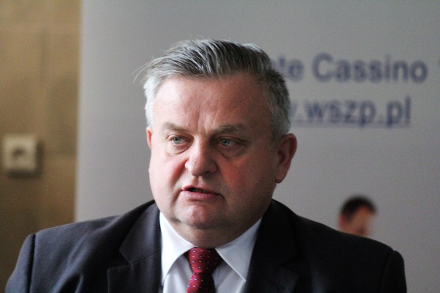 Gościem nadzwyczajnej sesji Rady Miejskiej w Przemyślu był Stanisław Kruczek, członek zarządu województwa podkarpackiego odpowiedzialny za służbę zdrowia.