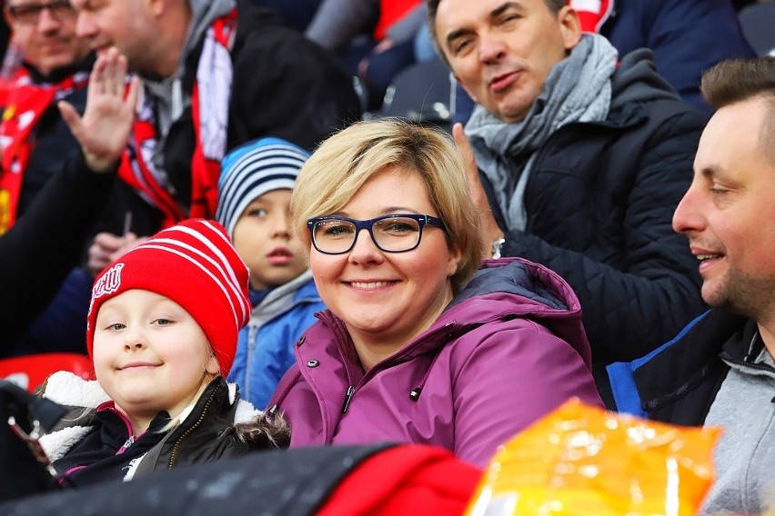 Dzień Dziecka na stadionach piłkarskich ŁKS i Widzewa. Zdjęcia