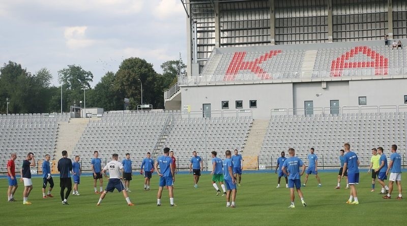 Piłkarze KKS Kalisz rozgrywają mecze na najnowocześniejszym...