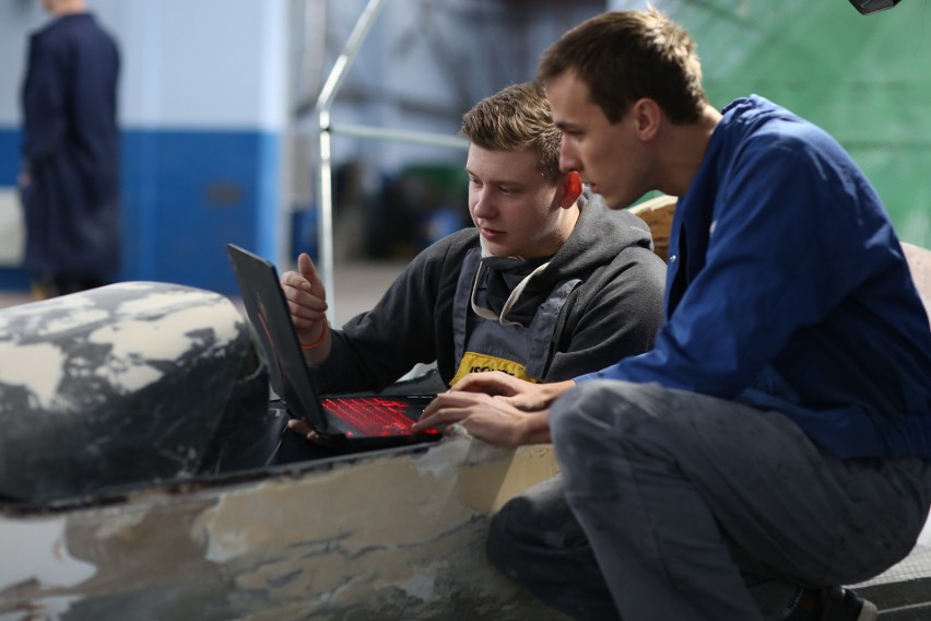 Studenci Politechniki Świętokrzyskiej budują symulator szybowca [WIDEO, ZDJĘCIA]