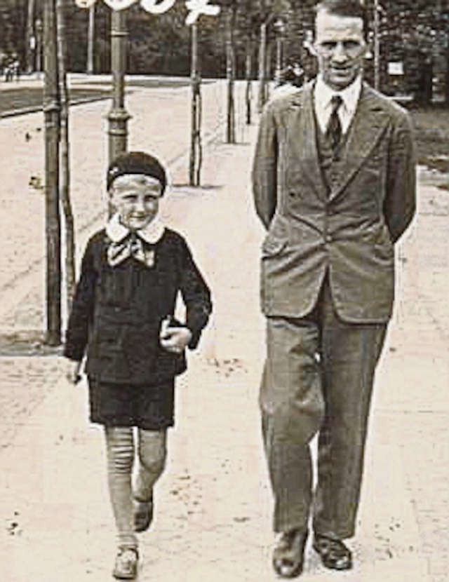 1933 r. Autor wspomnień Zdzisław Klemp z ojcem Franciszkiem