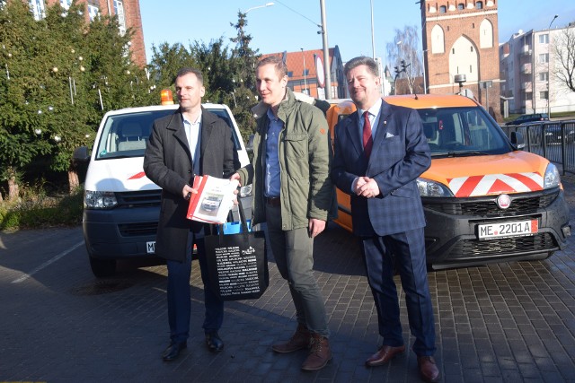 Przekazanie samochodów z niemieckiego Monheim dla ukraińskiego Włodzimierza odbyło się w Malborku.