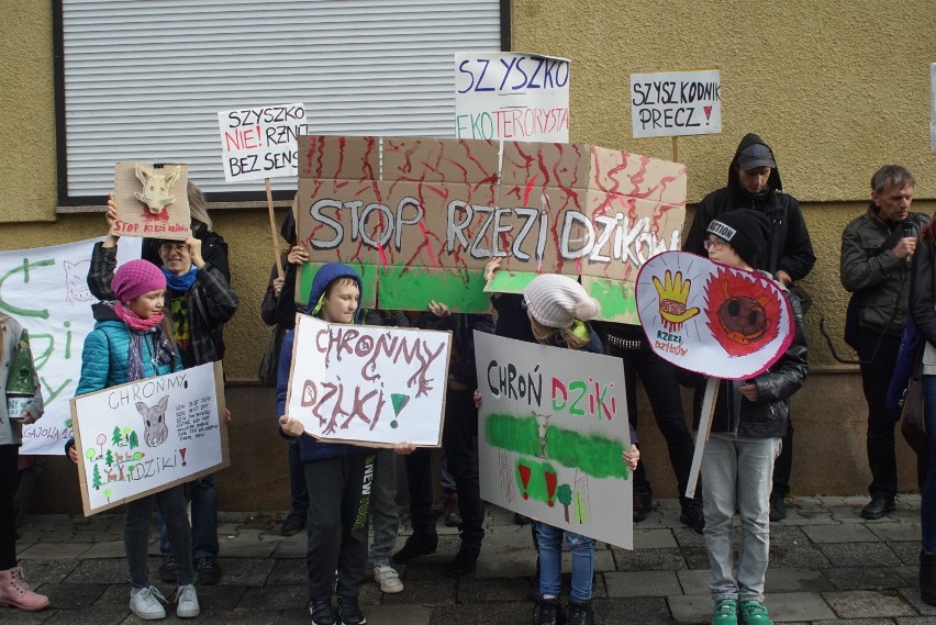 Poznań: Protestowali przeciwko niszczeniu przyrody [ZDJĘCIA]