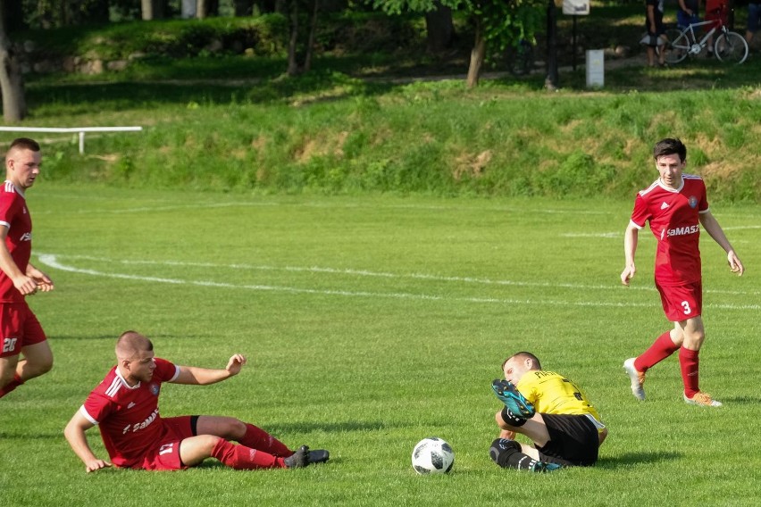 Rudnia Zabłudów (czerwone stroje) wygrała z Piastem...