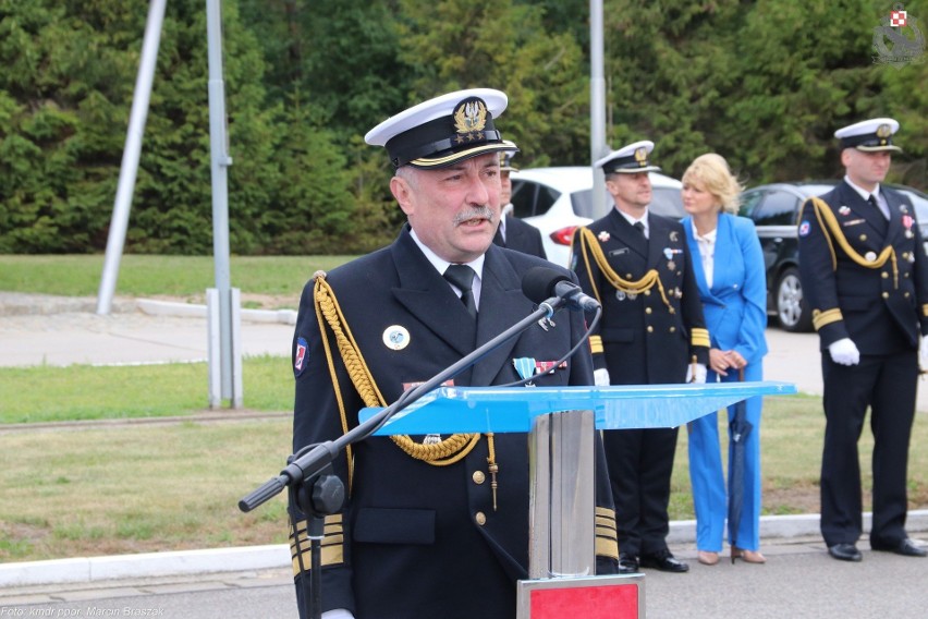 Lotnicy Marynarki Wojennej w Gdyni celebrowali swoje święto. Uroczystości na lotnisku ZDJĘCIA