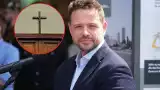Krzyże znikają z warszawskich urzędów. Kościół komentuje decyzję Trzaskowskiego