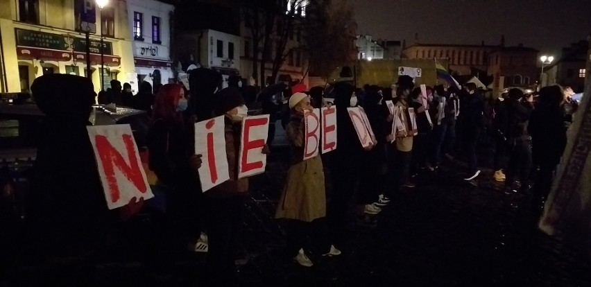 Strajk Kobiet w Krakowie na ul. Szerokiej. "Jesteśmy...