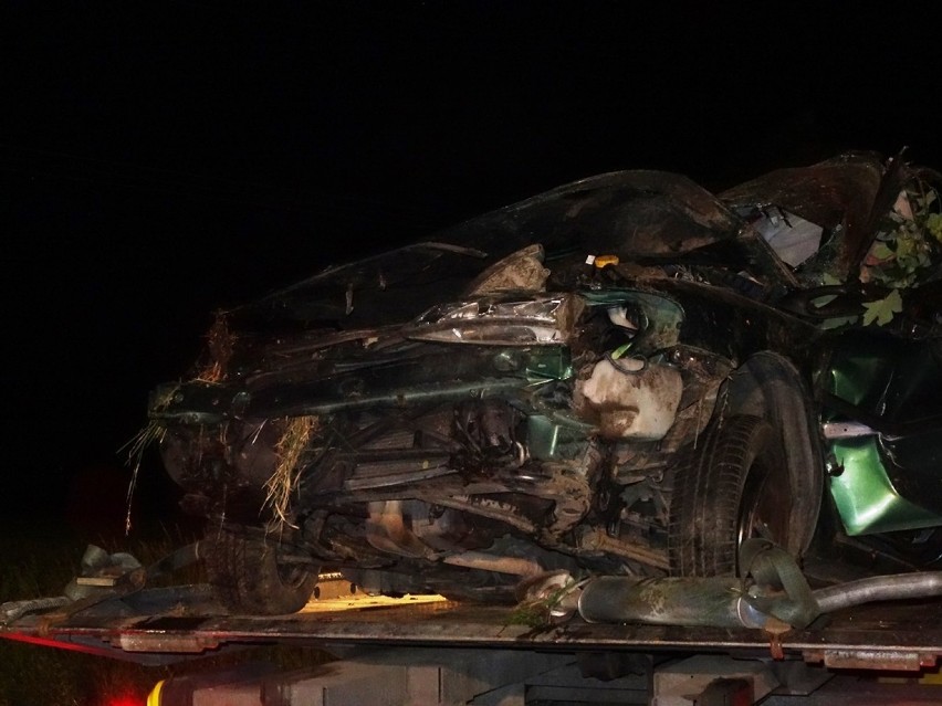 Wypadek w Roszkowie: Nie żyje kierowca opla