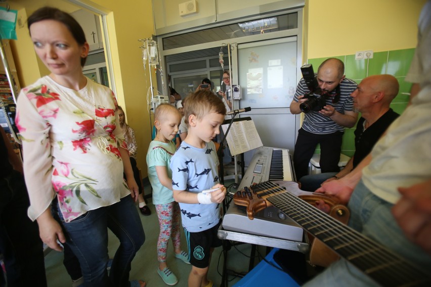 Warsztaty muzyczne dla Małych pacjentów poprowadzili...