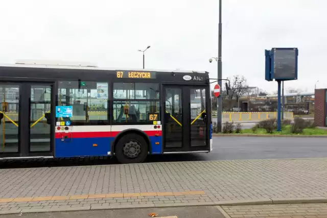 W połowie marca Zarząd Dróg Miejskich i Komunikacji Publicznej wprowadzi duże zmiany w rozkładach autobusowych i tramwajowych. Ma to związek z zakończeniem prac przy naprawie nasypu mostu Pomorskiego oraz części robót wodociągowych.