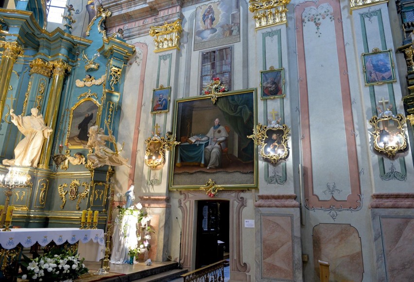 Prezbiterium w kościele Franciszkanów w Przemyślu odzyskało historyczny blask. Zobacz zdjęcia!