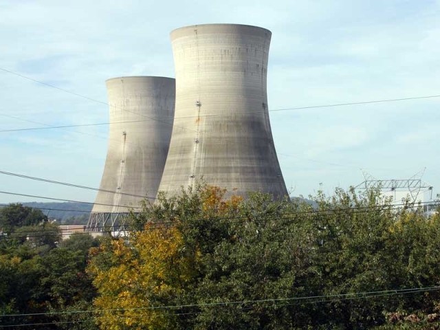 Czy takie kominy zostaną wybudowane między Gąskami, a Sarbinowem? To jedna z proponowanych lokalizacji na budowę elektrowni atomowej.