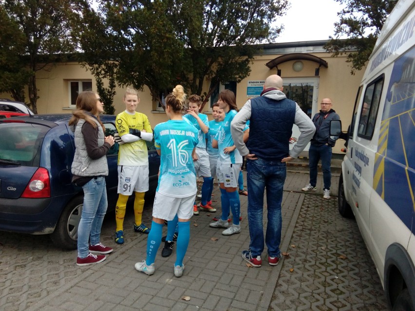 Sobotni mecz KKP Bydgoszcz - Old Stars KKP na boisku przy...