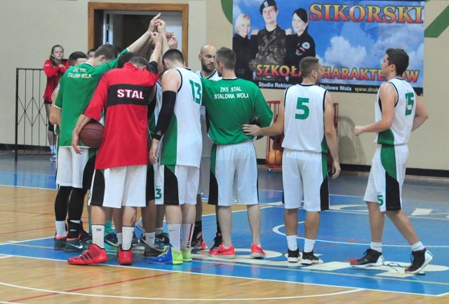 Koszykarze Stali Stalowa Wola przegrali z AZS-em UMCS-em Lublin.