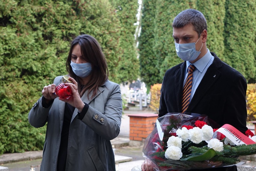 Ostrów Mazowiecka. 11 listopada to nie tylko rocznica odzyskania niepodległości. Także mordu na ostrowskich Żydach. 11.11.2020. Zdjęcia