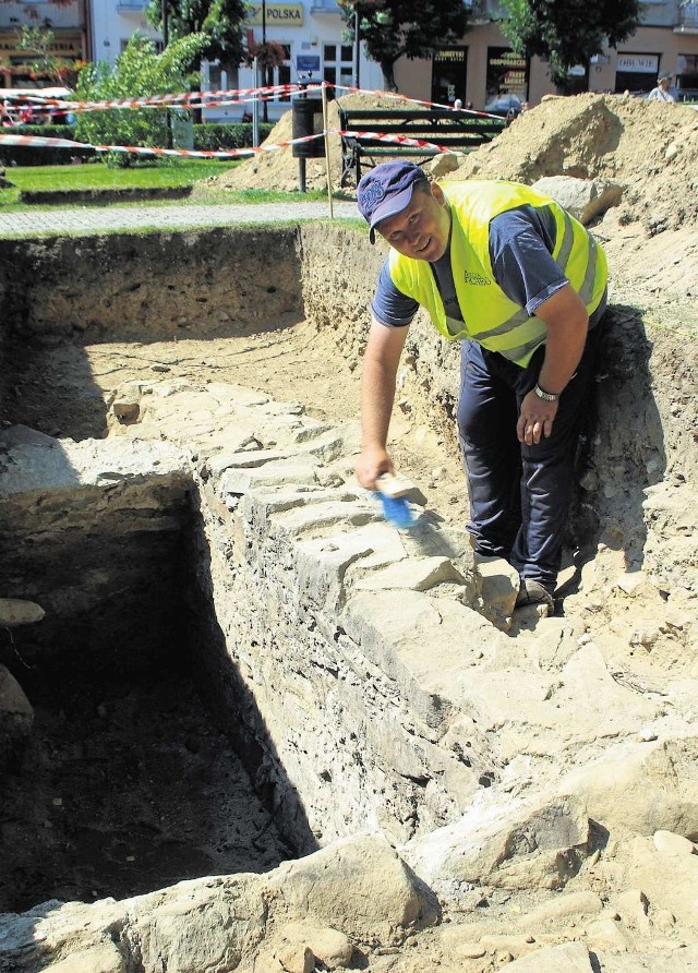 Archeolodzy wkrótce ogrodzą teren wykopalisk. Mieszkańcy będą mogli obserwować ich pracę w wyznaczone dni otwarte.