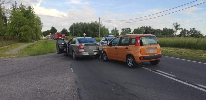 Szczuki. Zderzenie dwóch aut 10.06.2021, dwie osoby ranne 