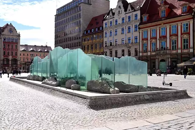 Wrocławskie fontanny już niedługo znów trysną wodą. Zobacz, które rozpoczną sezon w najbliższych dniach, a na które poczekamy nieco dłużej.
