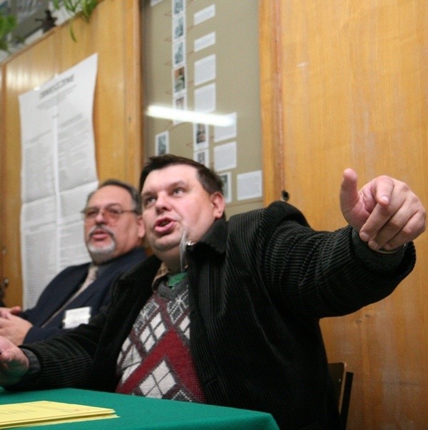 Krzysztof Kononowicz (na zdjęciu z prawej) jak zwykle bardzo ekspresyjny
