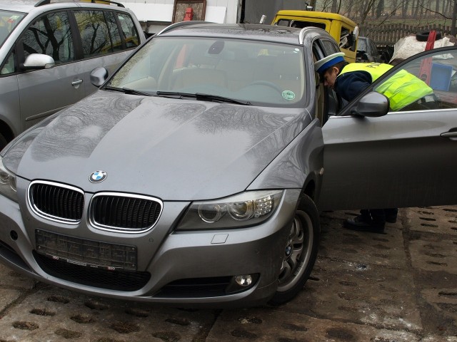 Policjanci z Sulęcina odzyskali volkswagena touran i bmw, które zostały skradzione w Niemczech.