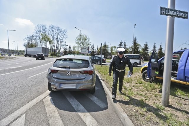 Na miejsce kolizji przyjechała policja.